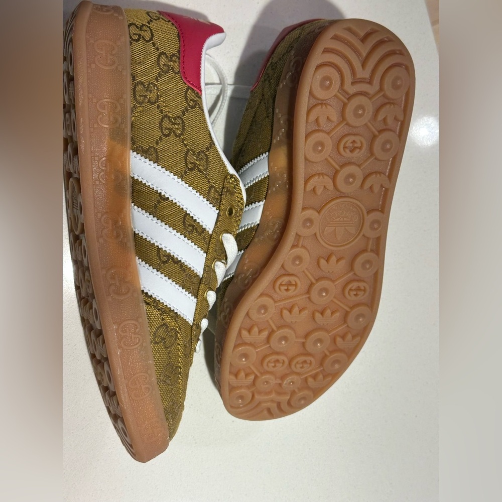 Gucci x Adidas Gazelle 'GG Monogram' EUC Size 39.5